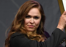 ronda rousey apologizes for sharing sandy hook conspiracy video