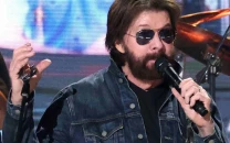 ronnie dunn leaves brooks dunn concert mid encore sparking fan concern over health