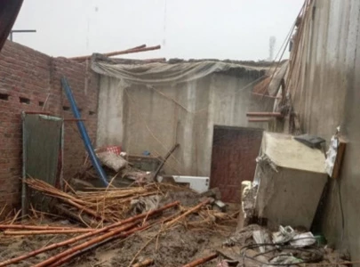 7 women injured in roof collapse 7 women injured in roof collapse