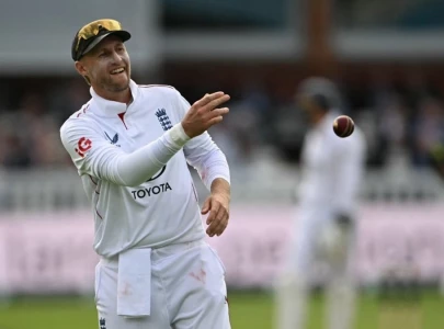 root blames new balls for batting struggles