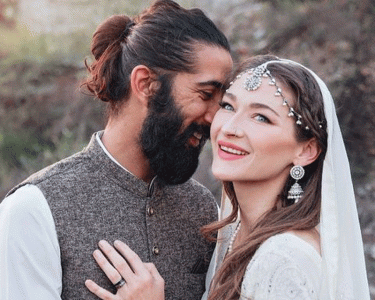 canadian vlogger rosie gabrielle ties the knot with pakistani traveller