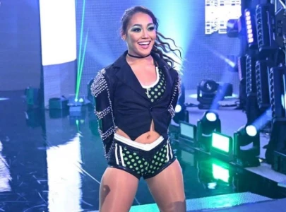roxanne perez secures first main roster win on wwe raw after distraction in elimination chamber qualifier