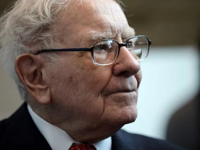 berkshire hathaway chairman warren buffett seen at the annual berkshire shareholder shopping day in omaha nebraska us may 3 2019 reuters berkshire hathaway chairman warren buffett seen at the annual berkshire shareholder shopping day in omaha nebraska us may 3 2019 reuters