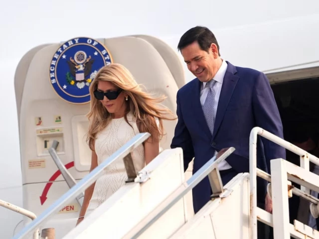 us secretary of state marco rubio disembarks his plane with his wife jeanette at netaji subhash chandra bose international airport in kolkata india saturday may 23 2026 reuters us secretary of state marco rubio disembarks his plane with his wife jeanette at netaji subhash chandra bose international airport in kolkata india saturday may 23 2026 reuters