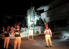 6 9 magnitude earthquake hits philippines kills 69 6 9 magnitude earthquake hits philippines kills 69