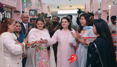 rural women artisans bring sindh s crafts to karachi
