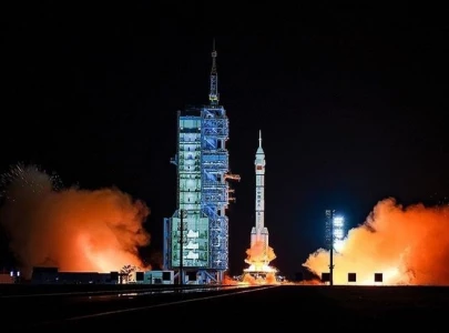 russia eyes building its own space station organizing moon missions