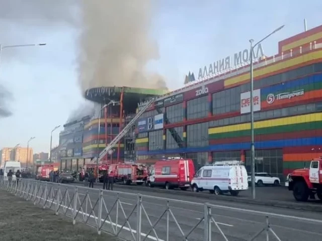 smoke billows during a fire following an explosion in a shopping mall in vladikavkaz russia december 25 2024 photo reuters smoke billows during a fire following an explosion in a shopping mall in vladikavkaz russia december 25 2024 photo reuters