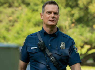 why did peter krause leave 9 1 1 the real reason behind bobby nash s season 8 exit