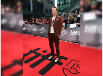 ryan reynolds criticized for alleged rude interaction with a child reporter at tiff ryan reynolds criticized for alleged rude interaction with a child reporter at tiff