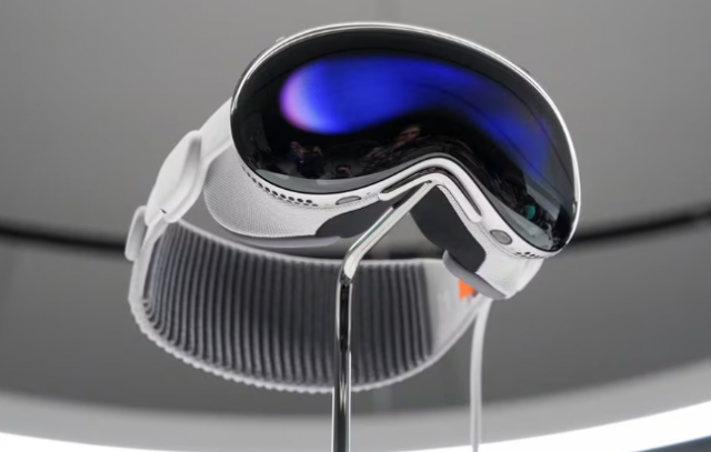 apple s vision pro headset to go on sale in us starting feb 2 apple s vision pro headset to go on sale in us starting feb 2