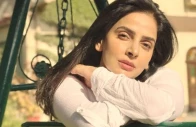journalist naeem hanif publicly apologises to saba qamar over slanderous claims