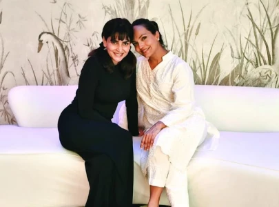 when saba qamar and aamina sheikh were bestie goals when saba qamar and aamina sheikh were bestie goals