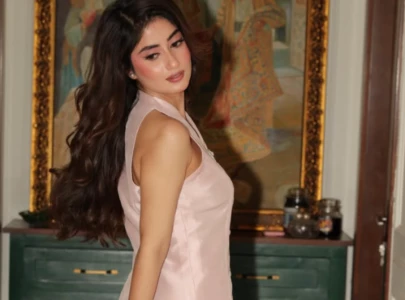 sajal aly hints at bob haircut as zanjeerain wraps