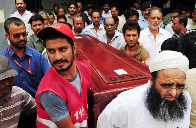 journalist murder saleem shahzad laid to rest in karachi journalist murder saleem shahzad laid to rest in karachi