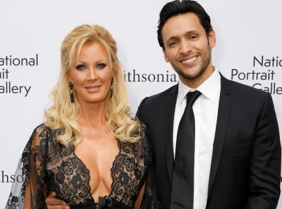 sandra lee sparks engagement rumours after appearing without ring sandra lee sparks engagement rumours after appearing without ring