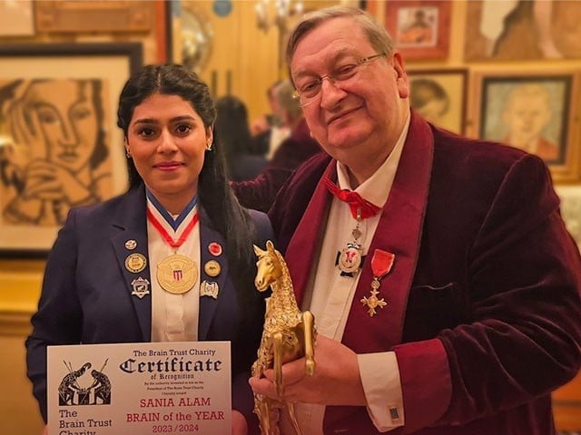 pakistan s sania alam honoured with prestigious brain of the year award pakistan s sania alam honoured with prestigious brain of the year award