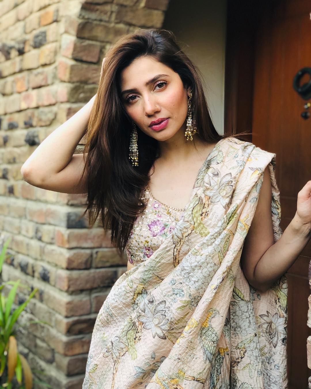 PHOTO: INSTAGRAM/ MAHIRA KHAN