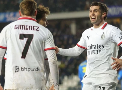 milan see off empoli with gimenez s help