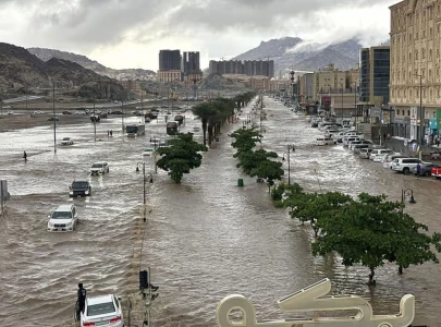 thunderstorms warning issued across saudi arabia until monday thunderstorms warning issued across saudi arabia until monday