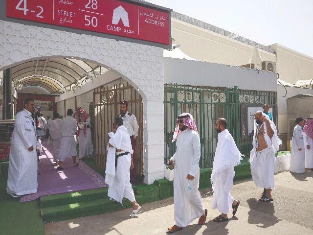 pilgrims arrive at a camp in mina photo afp pilgrims arrive at a camp in mina photo afp