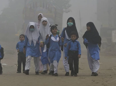punjab changes school timings amid rising smog winter conditions punjab changes school timings amid rising smog winter conditions