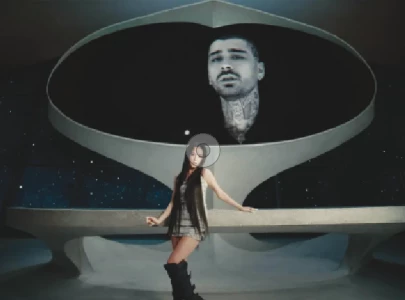 zayn jisoo take cosmic leap in eyes closed