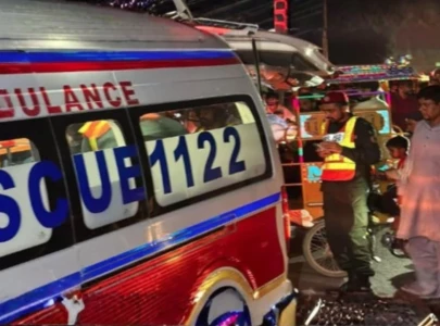 14 killed as truck plunges into dry canal in sargodha fog