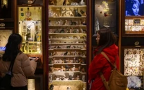 crowds flock to istanbul s museum of innocence before tv adaptation crowds flock to istanbul s museum of innocence before tv adaptation