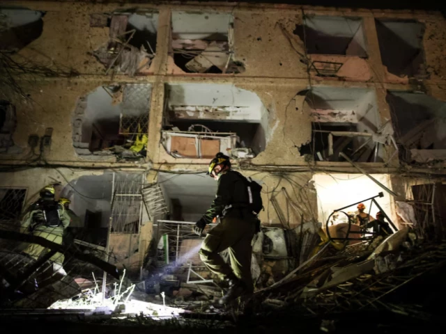 Iran warns it will target US regional infrastructure if Washington strikes power plants