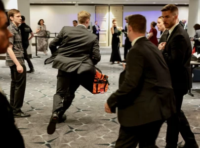 trump s security again faces scrutiny after press dinner shooting