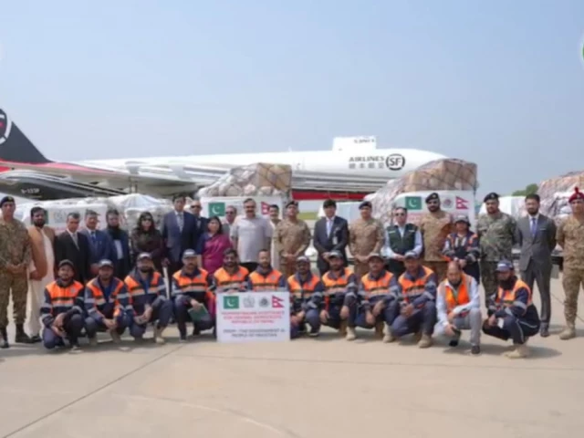 Pakistan dispatches 100 tons of humanitarian assistance to Nepal