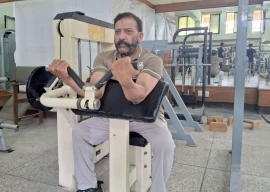 old iron new drugs the fight for natural muscle