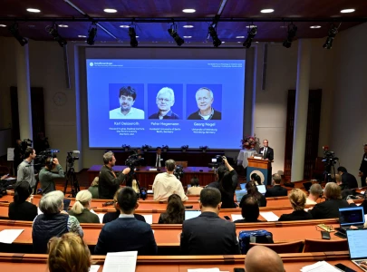 german and us scientists win nobel medicine prize for work on optogenetics