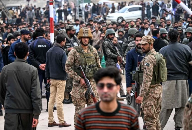 security personnel stand guard outside a mosque following an explosion in islamabad on february 6 2026 photo afp