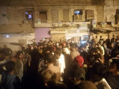 muslims rescue hindu community from mob in karachi