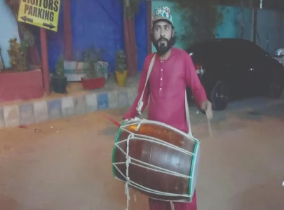 sehri call karachi drummer keeps tradition alive wins hearts