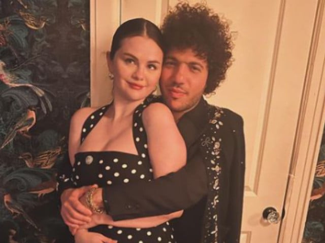 selena gomez shuts down engagement rumors with benny blanco selena gomez shuts down engagement rumors with benny blanco