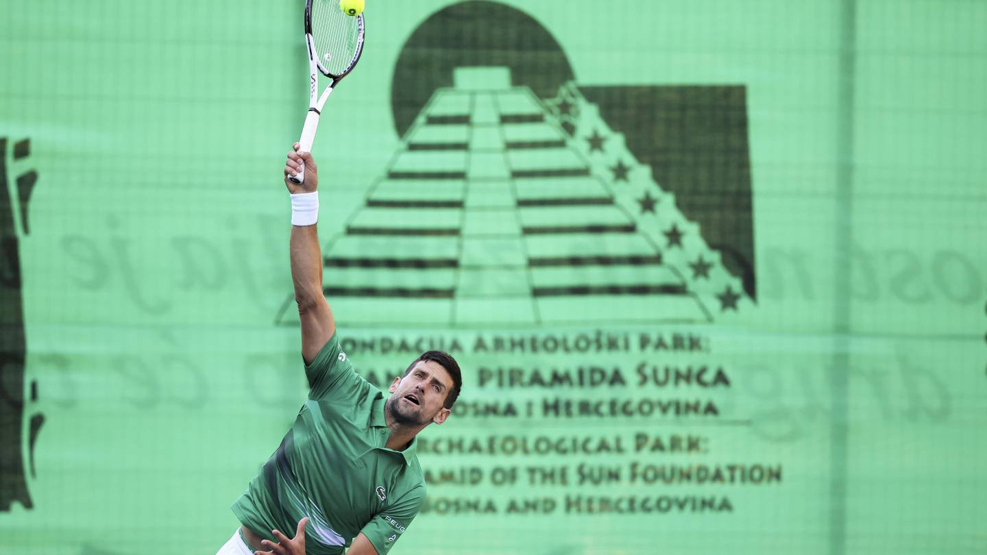 Photo of Djokovic inagurates courts at controversial Bosnian 'pyramids'