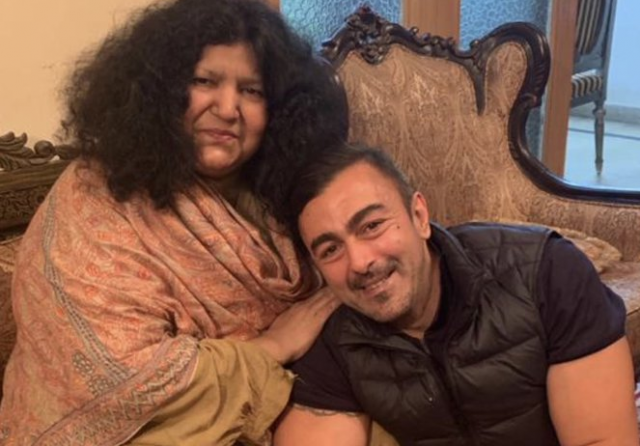 shaan shahid with abida parveen photo shaan shahid twitter shaan shahid with abida parveen photo shaan shahid twitter