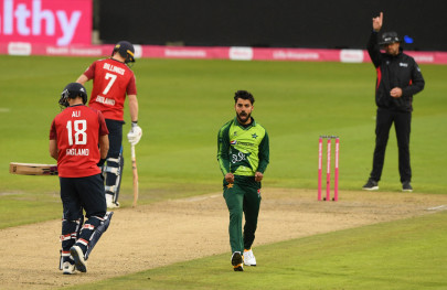 watch moeen departs next ball after rizwan s hilarious remark watch moeen departs next ball after rizwan s hilarious remark