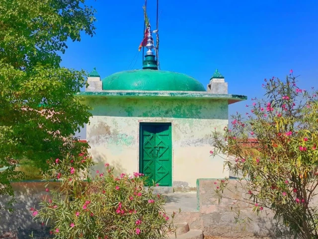 the shrine of saint masoom shah badshah the shrine of saint masoom shah badshah