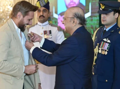 pakistan honours leading celebrities writers and athletes at civil awards ceremonies