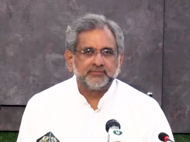 pml n leader shahid khaqan abbasi addressing a news conference in islamabad on monday june 6 screengrab