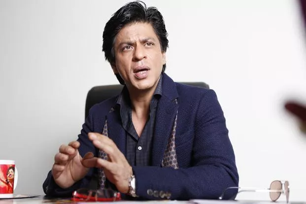 two men break into shah rukh khan s mumbai home mannat two men break into shah rukh khan s mumbai home mannat