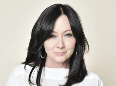 cancer stricken shannen doherty preparing for death by selling possessions