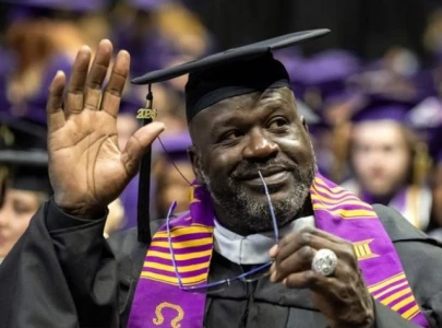 shaquille o neal earns lsu master s degree and takes playful jab at charles barkley at ceremony shaquille o neal earns lsu master s degree and takes playful jab at charles barkley at ceremony