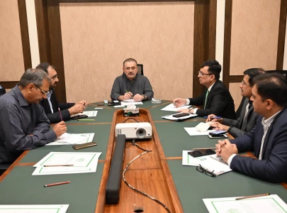 sharjeel announces launch of peoples bus service app sharjeel announces launch of peoples bus service app