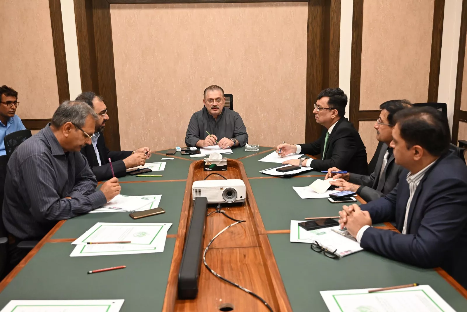 sharjeel announces launch of peoples bus service app sharjeel announces launch of peoples bus service app
