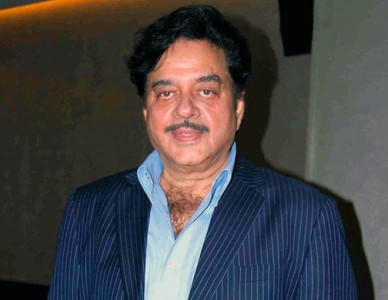 shatrughan sinha bashes koffee with karan shatrughan sinha bashes koffee with karan